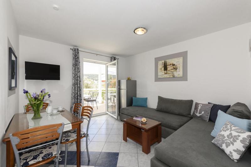 Apartments Luka - Trogir, Marina 150M From The Beach Buitenkant foto
