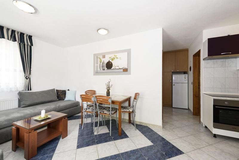 Apartments Luka - Trogir, Marina 150M From The Beach Buitenkant foto